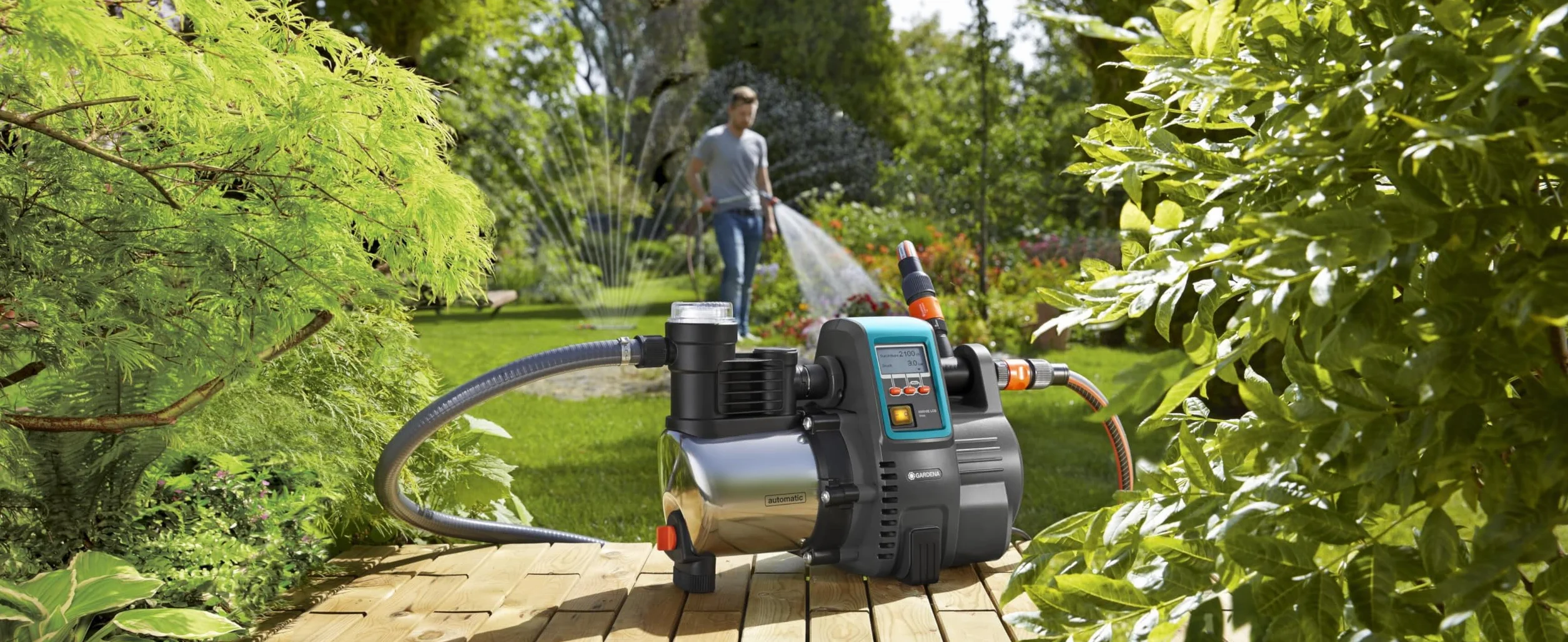 Gardena - Grupo a presión electrónico 6000/6E LCD Inox Premium: bomba doméstica con caudal de 6000 l/h, motor 1300 W, pantalla LCD, carcasa de la bomba de acero inoxidable (1760-20)