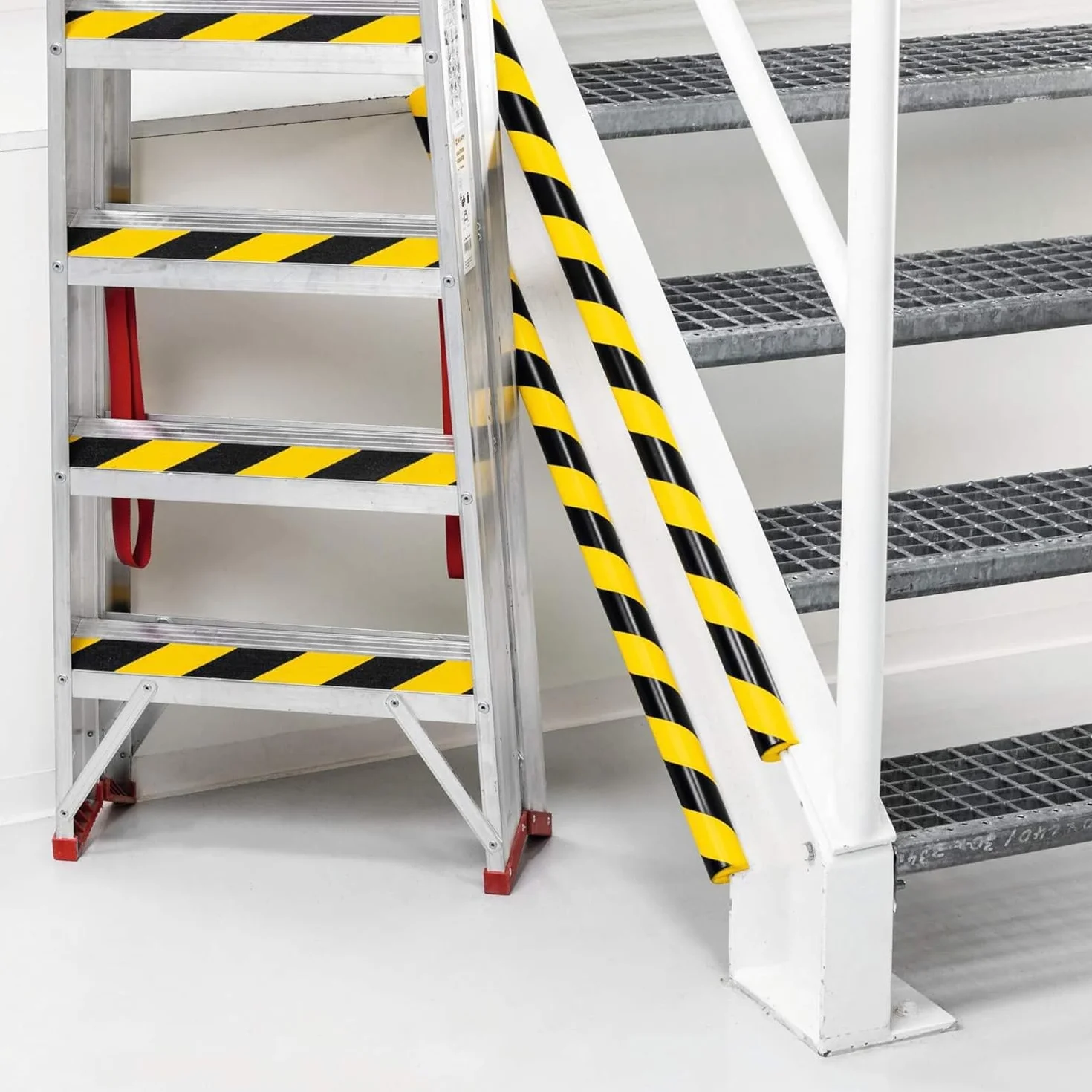 Durable Perfil de protección de bordes E8R, 1 m, paquete de 5, amarillo/negro, 1126130 ROUND