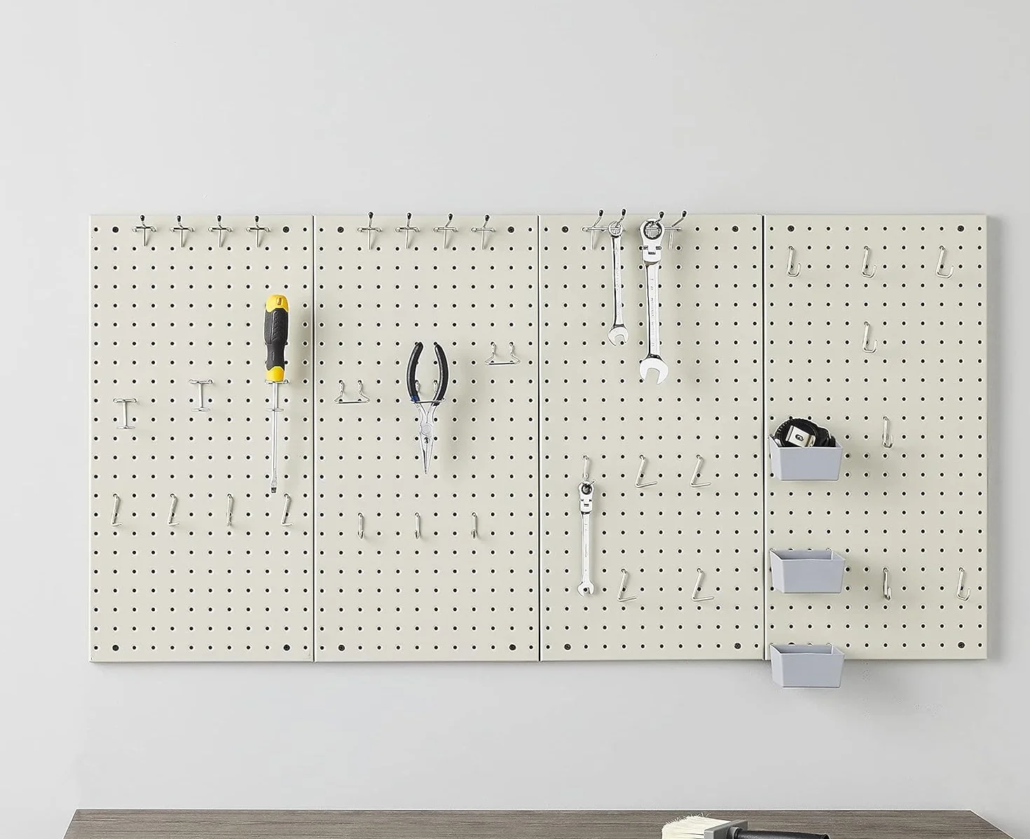 Amazon Basics Rectangular Kit de tablero de clavijas de metal, 48 piezas, Gris